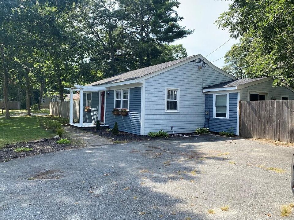 21 Mashpee Neck Road, Mashpee, MA 02649 Zillow