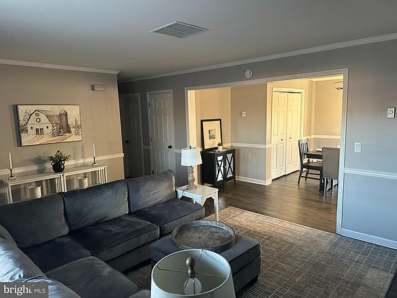 5th image of 199 Birchwood Ln
