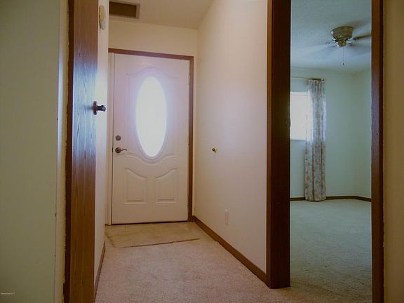 2nd image of 61 Emerald Ct #0