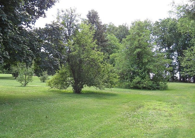 2nd image of 1938 E Harrisburg Pike
