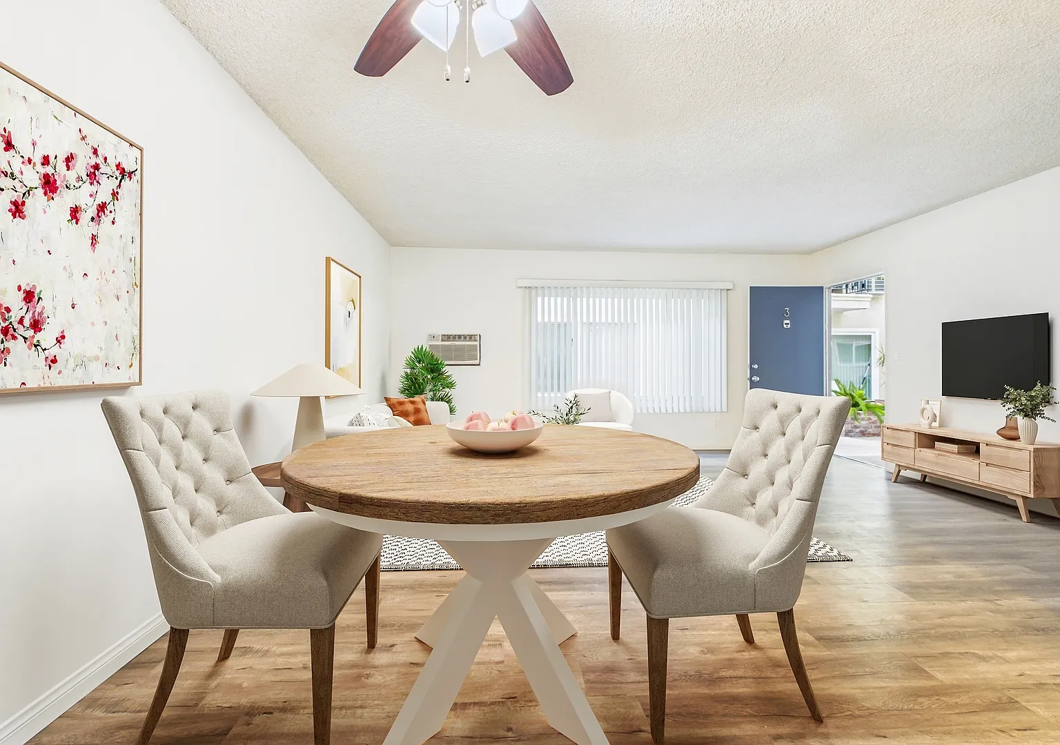 Buffalo Sherman Oaks Apartments — Photo 4