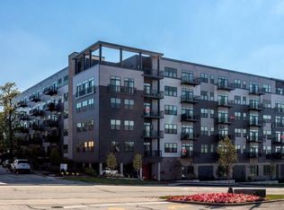 760 Central Ave #3E, Highland Park, IL 60035