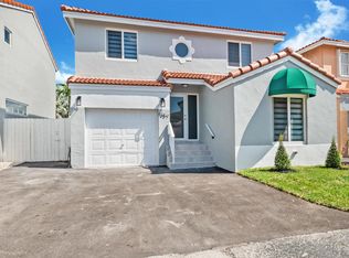 8657 NW 3rd St, Miami, FL 33126