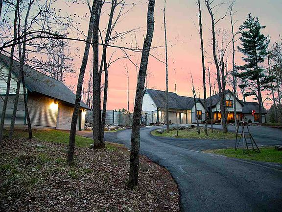 3rd image of 1035 Wickman Dr
