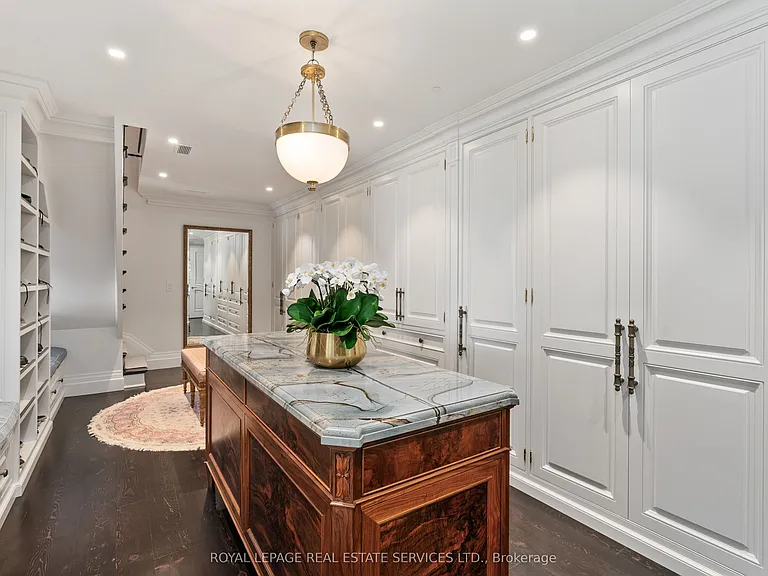 108 Sandringham Dr — Photo 28