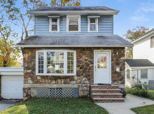 306 E 4th Ave, Roselle, NJ 07203