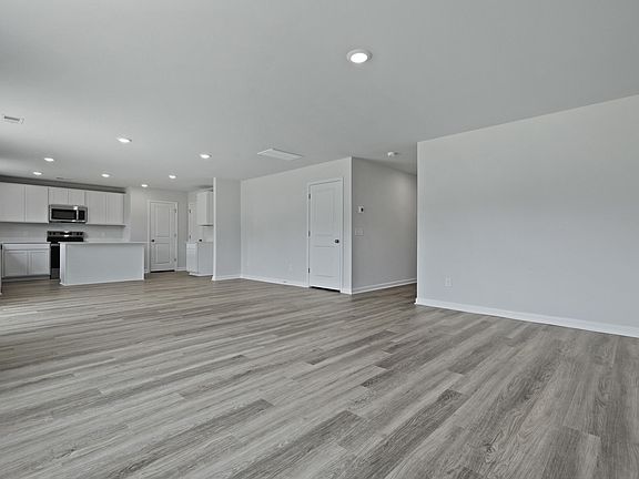 3rd image of 7063 Windham Way