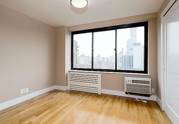 4th image of 792 Columbus Ave APT 6N
