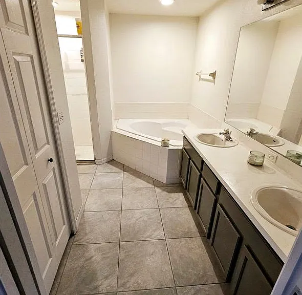 4703 Fairweather Ct — Photo 11