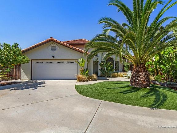 2nd image of 620 Poinsettia Park N