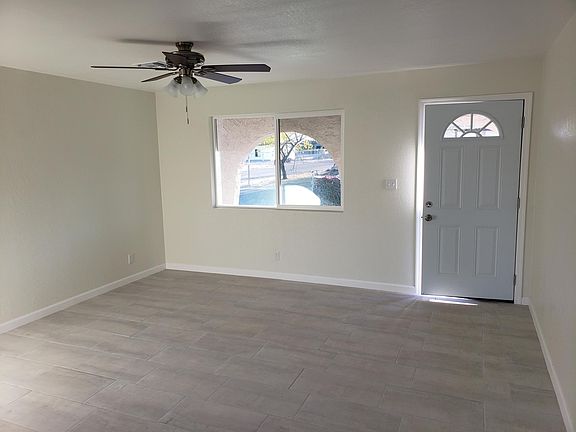 3rd image of 10881 N Arapaho Dr