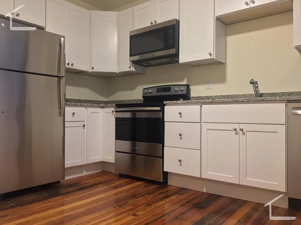 1462 Beacon St #22