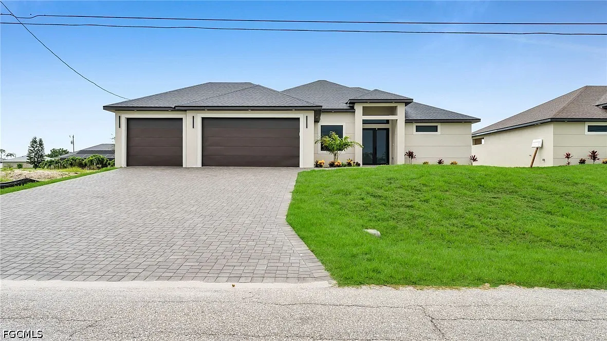 3 bed, 3.0 bath, 1868 sqft, $3,200 — Photo 1