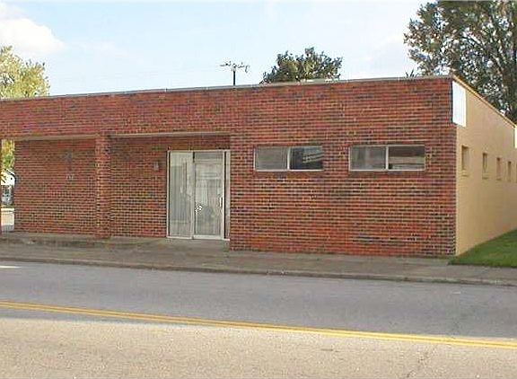 5th image of 712 W Broadway