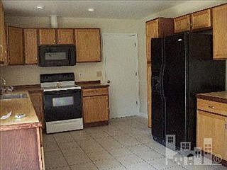 5th image of 325 Santa Ana Dr