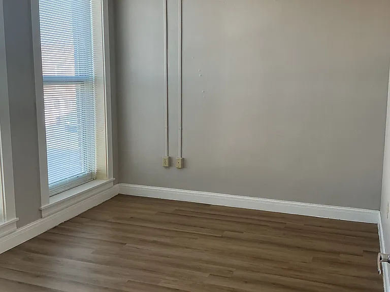 Drake Hotel Apartments — Photo 18