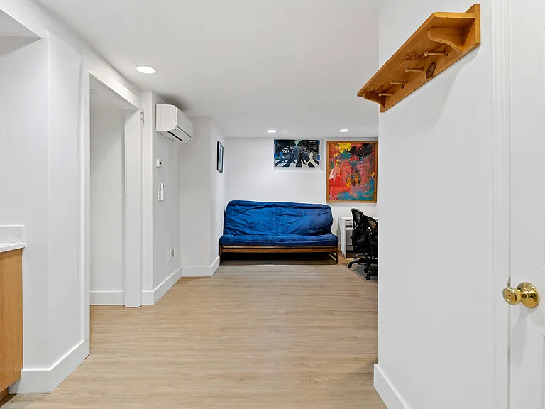 340 Harvard St #B — Photo 6