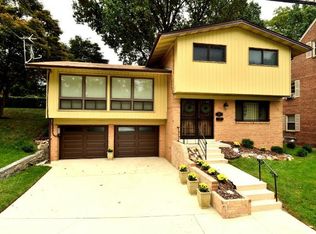 1606 S Portal Dr NW, Washington, DC