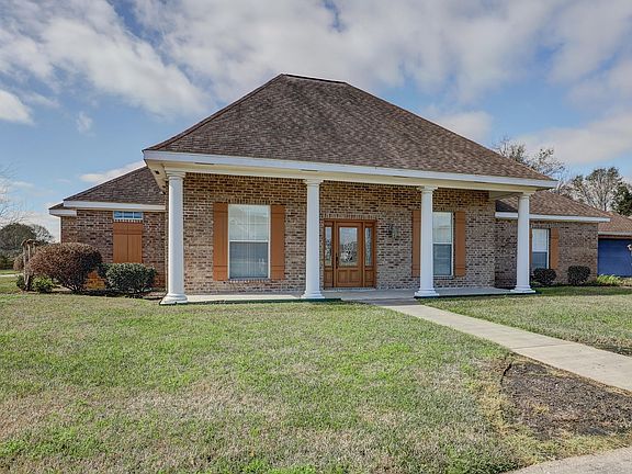 3rd image of 501 Wind Haven Ln