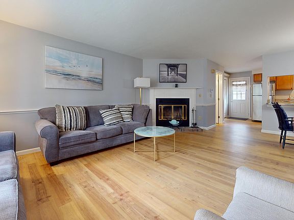 5th image of 248 Camp Street APT V2