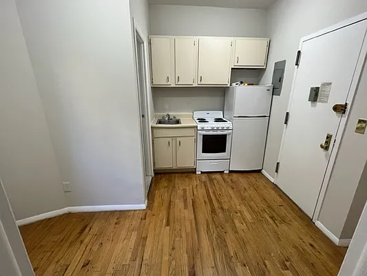 Rented by Landmark Real Estate | media 13