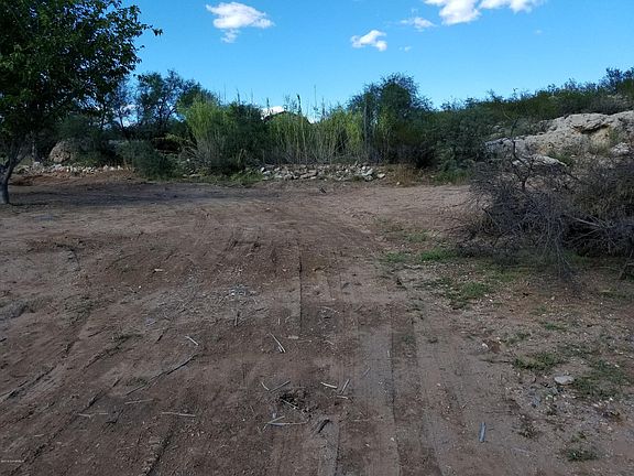 4th image of 2115 S Hogan Ln