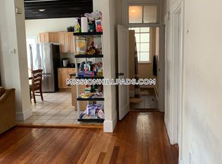 18 Lawn St #9, Roxbury Crossing, MA 02120