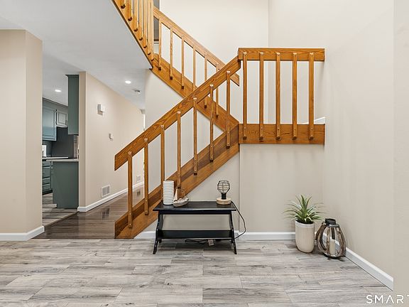 5th image of 1325 Farmington Avenue #7