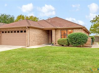 124 Gardenridge Dr, Seguin, TX 78155