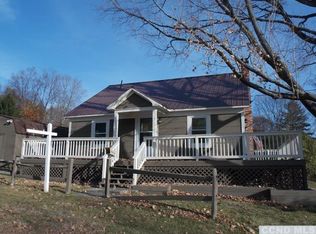 6 Brady Ln, Hillsdale, NY 12529