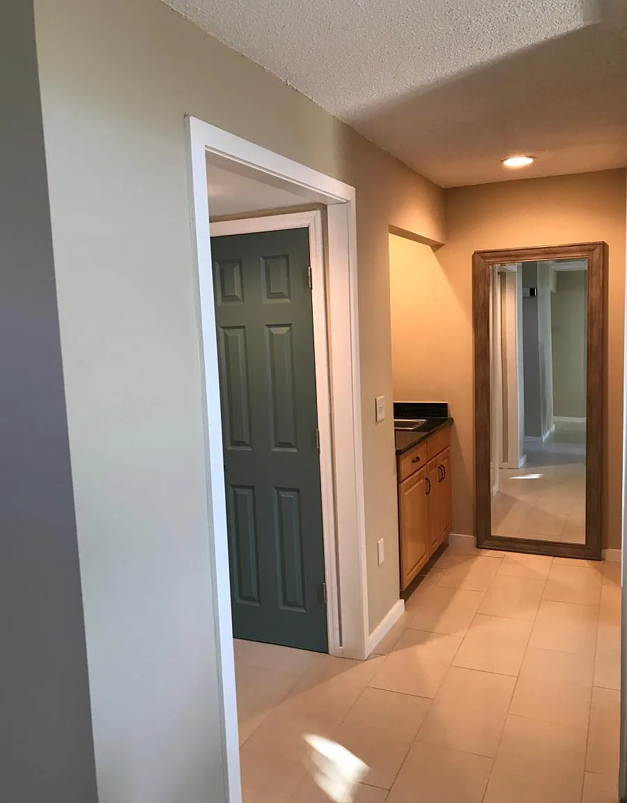3 bed, 2040 sqft, $4,800 — Photo 3