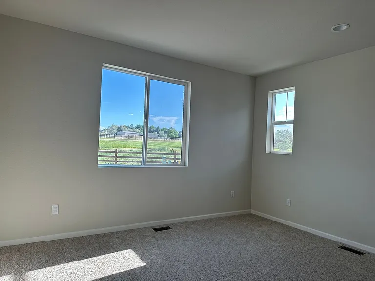 274 Marlowe Dr — Photo 8