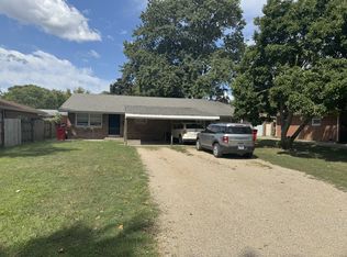 1507 N McKinley Ave, Champaign, IL 61821