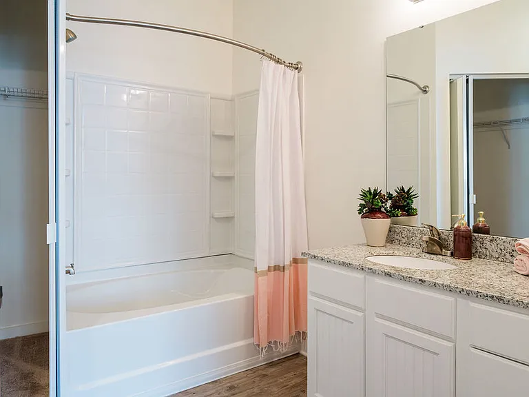 Columba - Bathroom