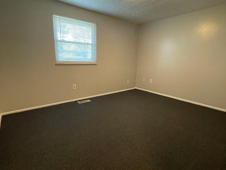 859 Moon Rd #PET FRIENDLY — Photo 18