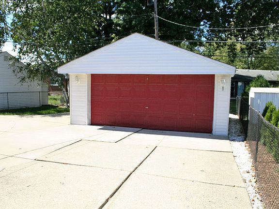 2nd image of 30249 Taylor St
