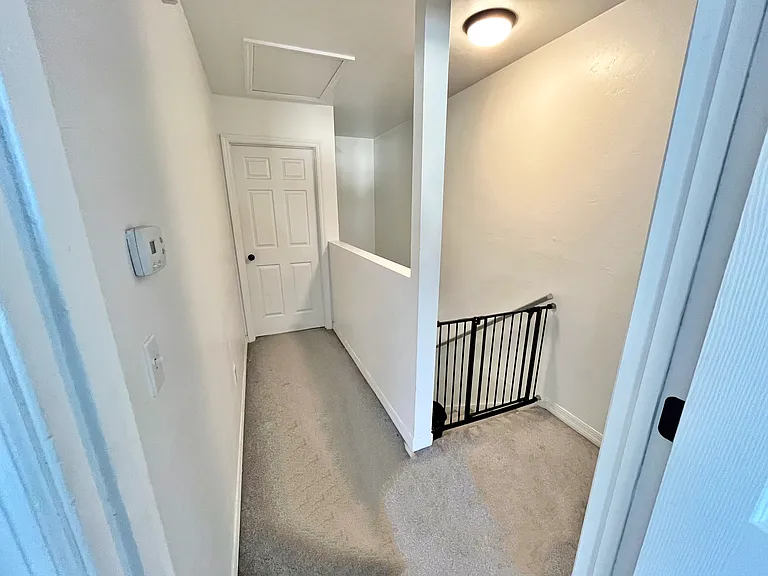 4717 SW 69th Ter — Photo 7