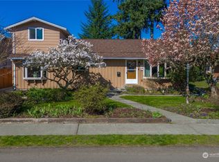 923 7th Ave NW, Puyallup, WA