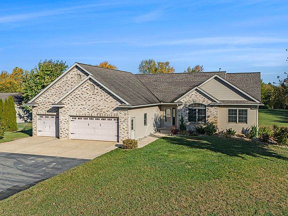2nd image of 1659 Creek Side Ct