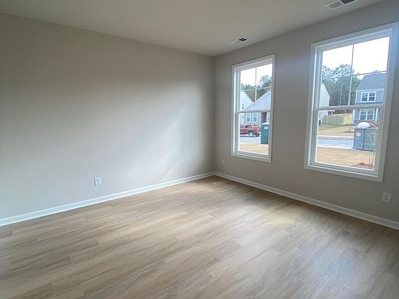 5th image of 3188 Blenheim Ct