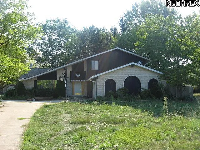 16493 Prospect Rd photo 1