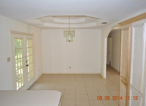 2nd image of 417 Sunny Ln