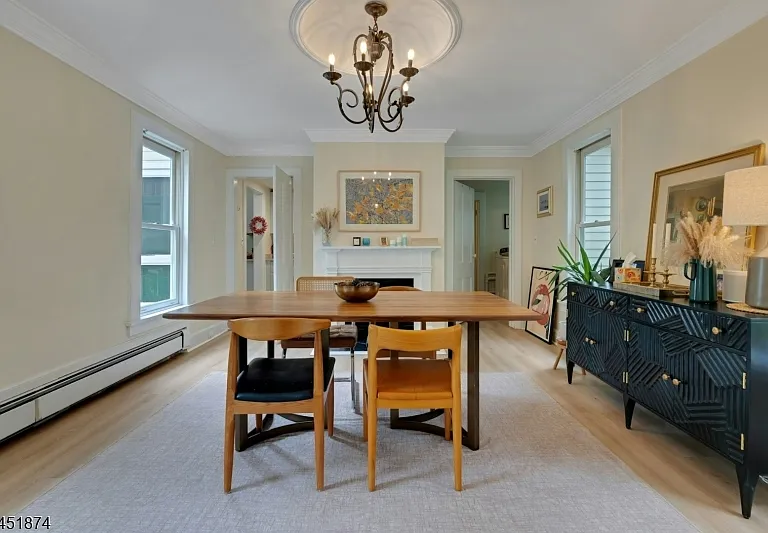 8 Franklin Pl — Photo 9