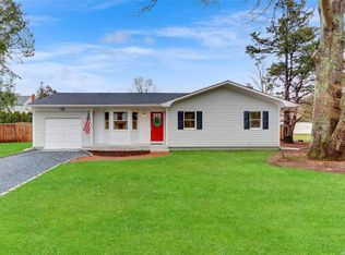 96 Long View Dr, Wading River, NY 11792