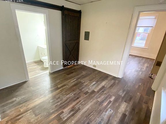 5th image of 209 1/2 Sanborn Ave