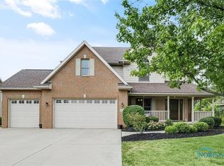 8100 Shawnee Forest Dr, Findlay, OH 45840