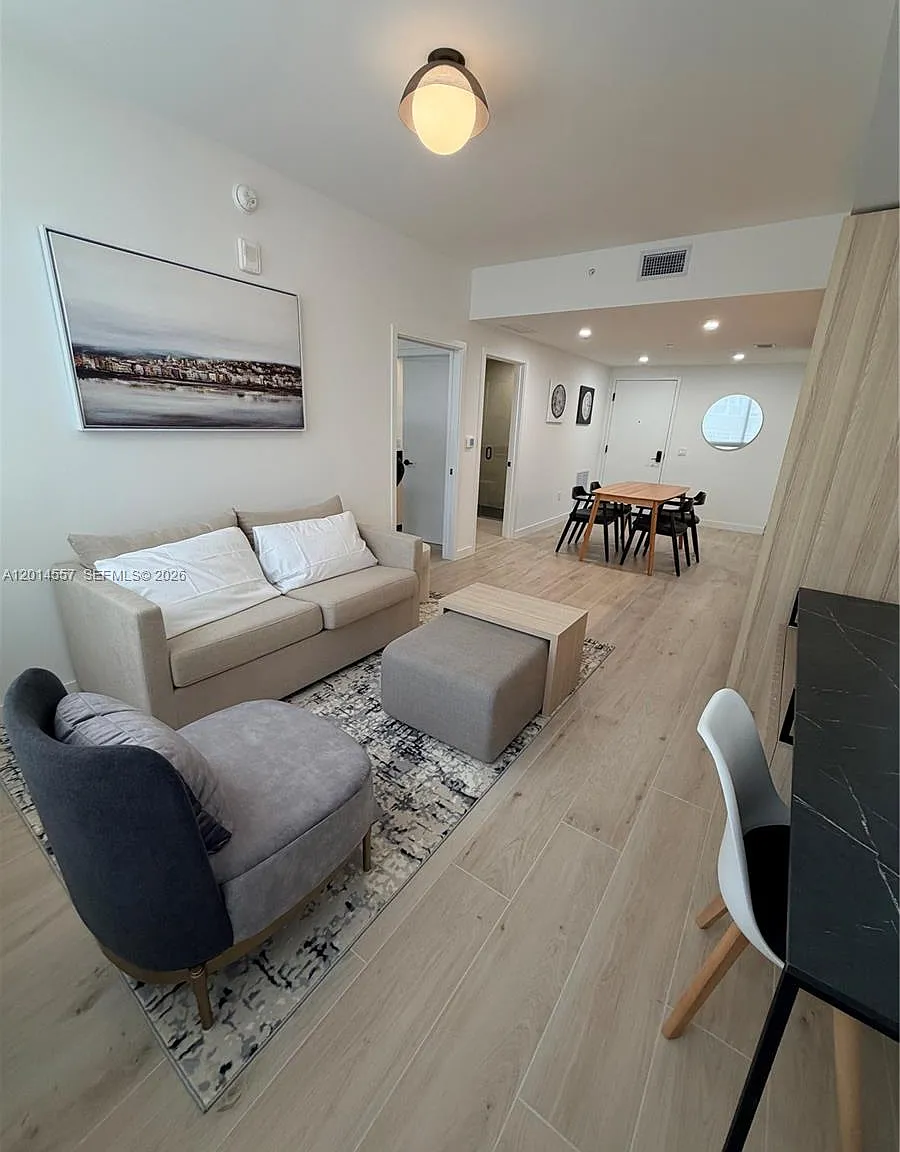 1 bed, $2,975 — Photo 1
