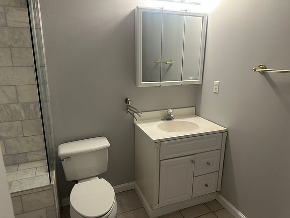 5th image of 2338 Snug Hbr NE