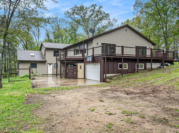 1977 E 40th St, White Cloud, MI 49349