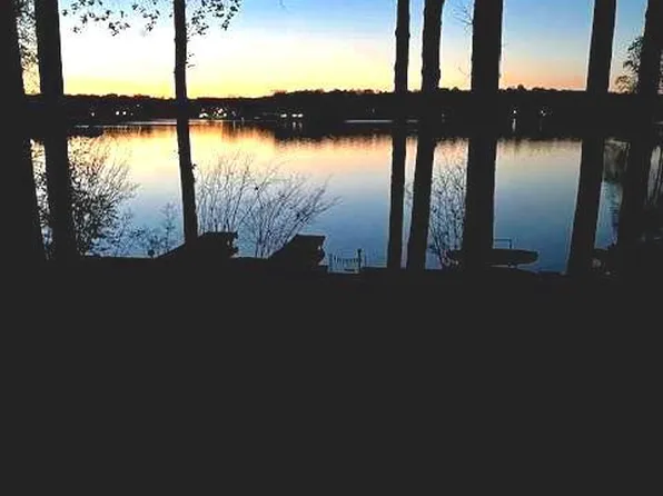 221 Wakefield Dr, Locust Grove, VA 22508